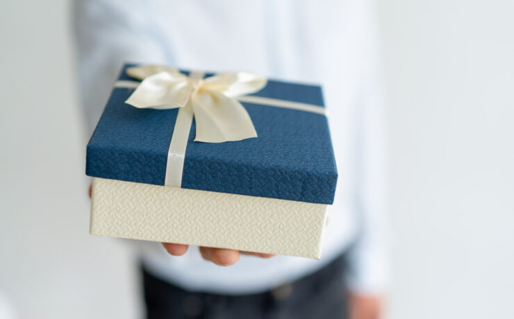 Como encantar seus clientes com presentes personalizados (e fortalecer seu relacionamento com a marca)